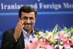 احمدی‌نژاد برای ابهامات مردم درباره ارز پاسخی نداشت