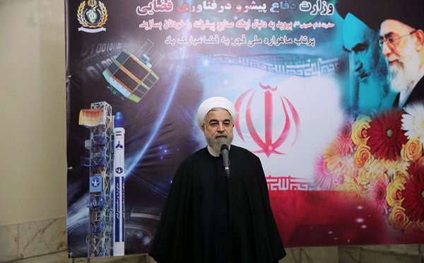 روحانی: دانشمندان ایرانی در زمینه علوم فضایی وارد مرحله جدیدی شده‌اند