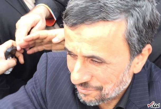 واکنش تلویحی احمدی نژاد به بازداشت رحیمی: بوی عطر بهار در فضای عالم پیچیده است