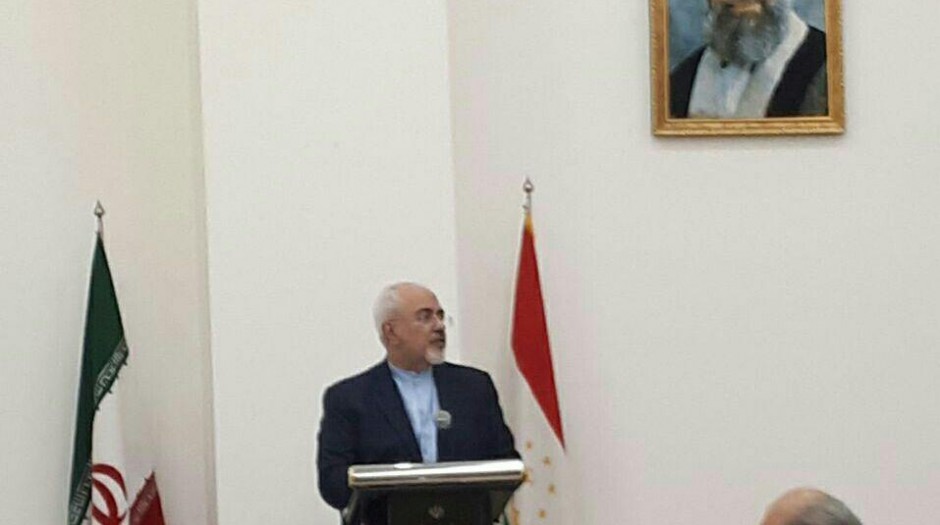ظریف در جمع اعضای سفارت، کارکنان و ارگان های ایرانی تاجیکستان