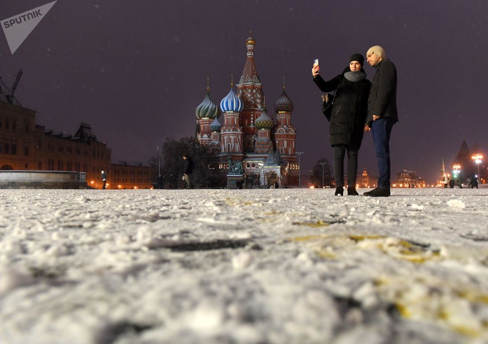 اولین برف زمستانی در مسکو  <img src="/images/picture_icon.gif" width="16" height="13" border="0" align="top">