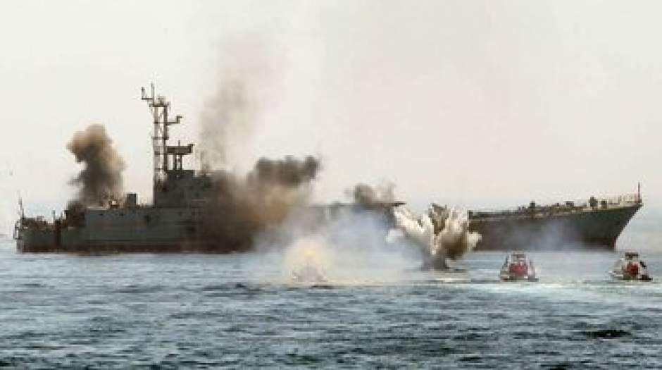 مقایسه تجهیزات جنگی ایران و آمریکا در دریا