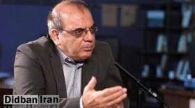 عباس عبدی: کسانی که برای دلار ۷ هزار و ۴۰۰ تومانی دولت روحانی نوحه‌خوانی می‌کردند برای دلار ۵۹ هزار تومانی سکوت کرده‌اند!