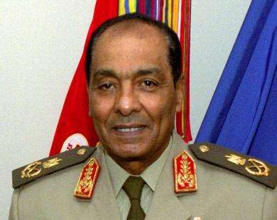 طنطاوی وزیر دفاع مصر  ماند