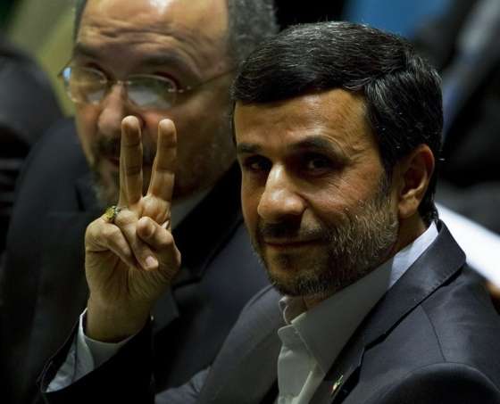 هزینه همراهان احمدی نژاد جفا به مردم است