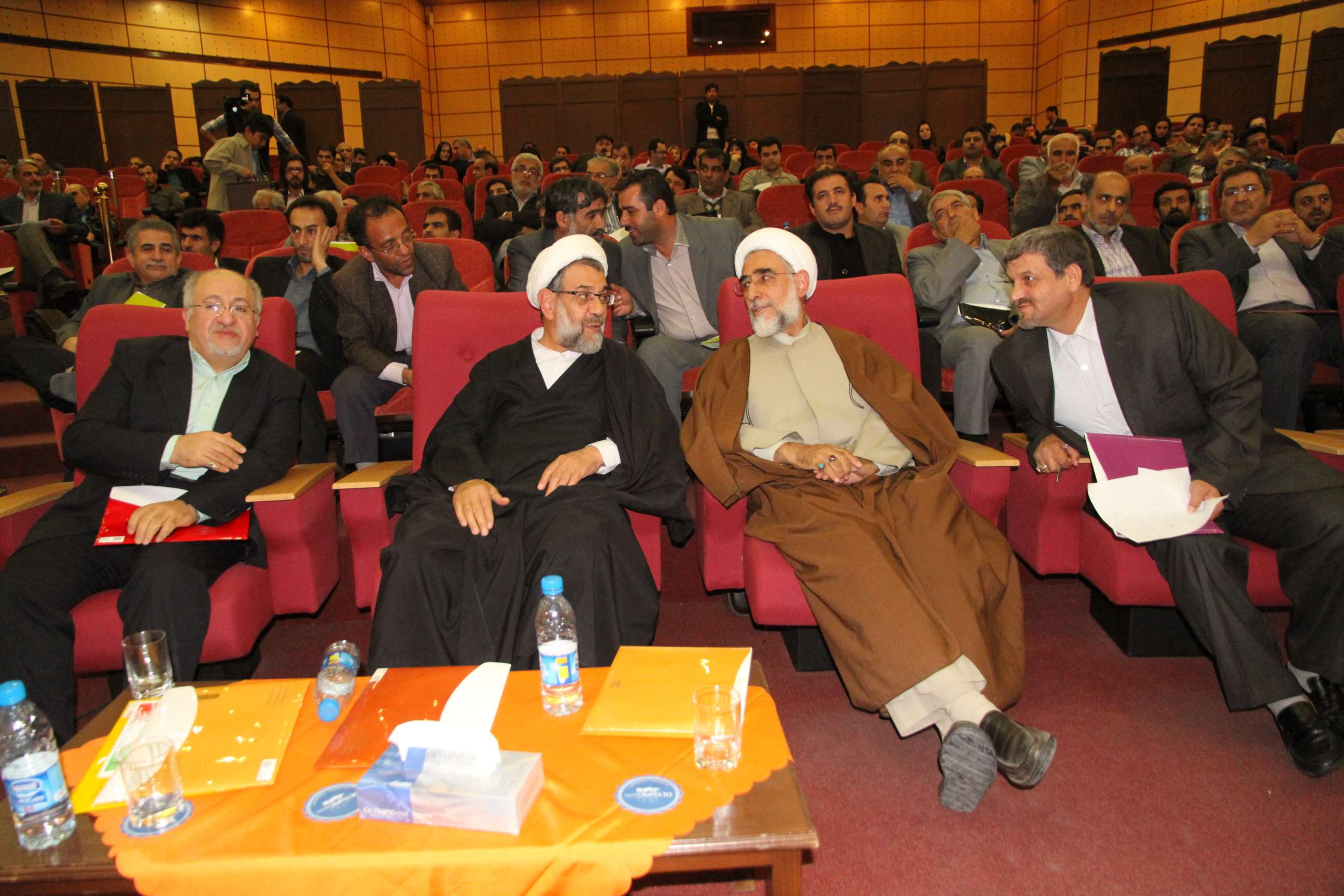 همایش ملی تبیین طرح مناسک برای اجماع اصلاح طلبان در انتخابات آتی با حضور فعالان سیاسی اصلاح طلب برگزار شد