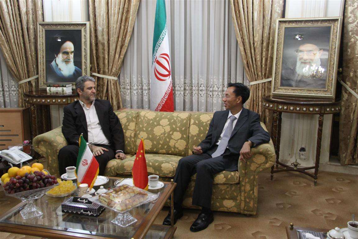 سفیر چین در ایران پس از دیدار با استاندار کرمانشاه به استان کردستان رفت