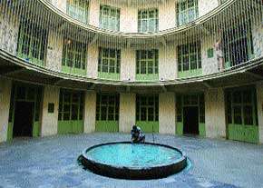 موزه عبرت، محل شکنجه زندانیان سیاسی بود