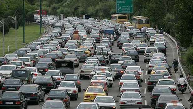 به دلیل عدم پرداخت بودجه های حمل و نقل عمومی، ترافیک در شهر کرج روز به روز افزایش می یابد