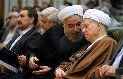 هاشمی در فیلم روحانی با مردم سخن می گوید
