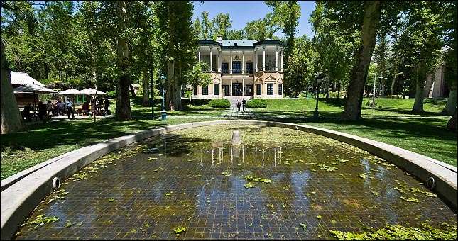 فروش لباس مردانه و زنانه در سازمان میراث فرهنگی