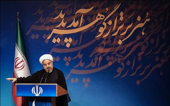 با آثار فرهنگی و هنری به دنیا ثابت کنیم که ایرانیان ملت صلح هستند