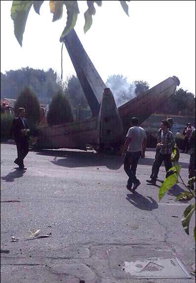48 کشته و 3 زخمی در سقوط هواپیمای مسافربری در غرب تهران +عکس