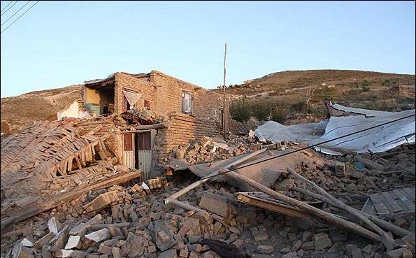 زخمی‌های زلزله به 40 نفر رسید
