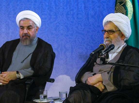 آیت الله واعظ طبسی: روحانی چهره‌ای وزین، باشخصیت، متعادل و متوازن است