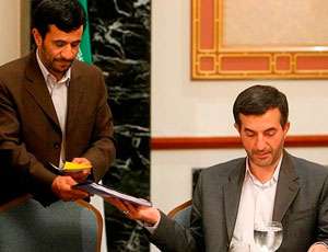 مشایی: به خاطر احمدی نژاد، برای همیشه از سیاست کنار کشیده ام