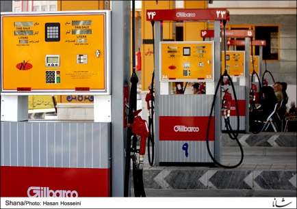 کاهش قیمت جهانی نفت چه تاثیری بر قیمت بنزین گذاشت؟