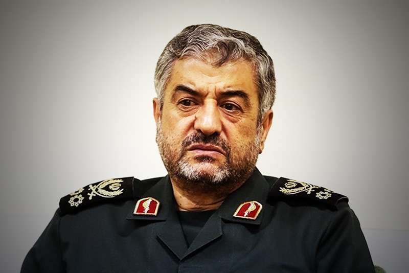 فرمانده کل سپاه: دشمنان با زبان سلاح بیشتر آشنا هستند، قصد داریم با همین زبان با آنان روبه‌رو شویم