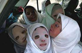 به نام دانش آموزان شین آباد به کام وکیل