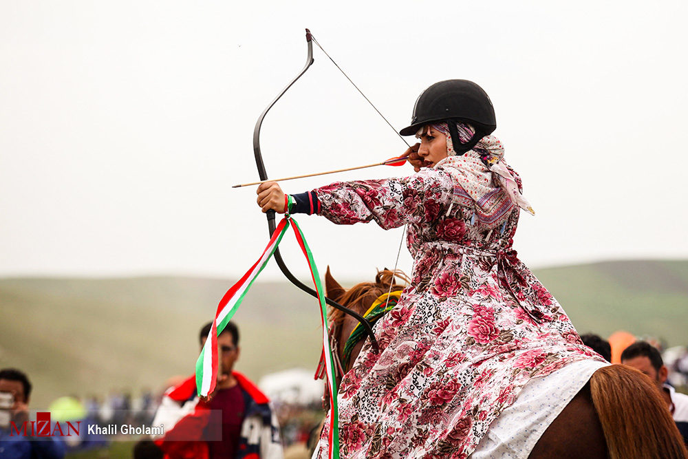 سوارکاری زنان ایرانی در یک جشنواره