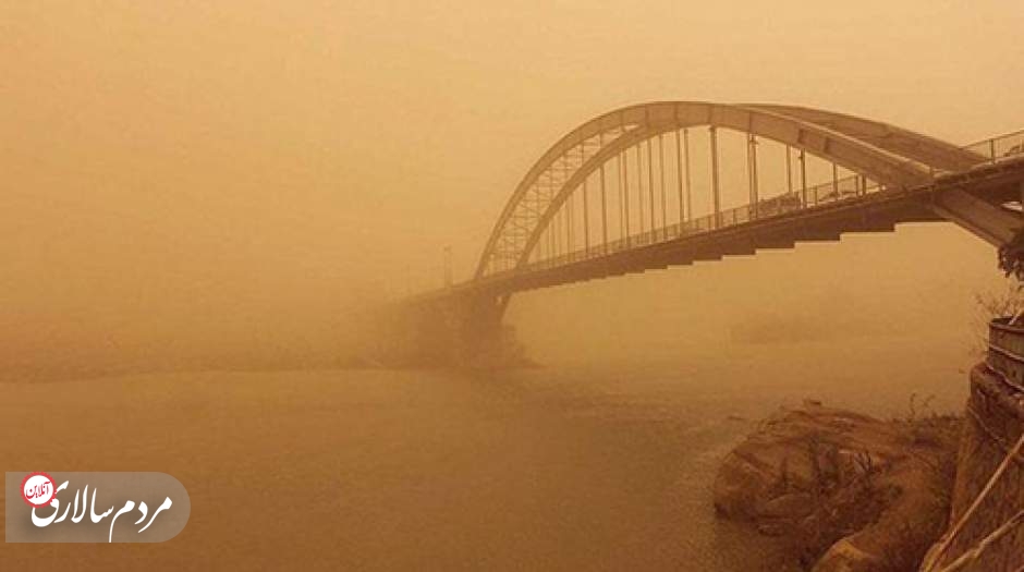مسئله‌ی ریزگردها در استانِ خوزستان و دیگر استانهای ایران به بحران بدل شده است.
