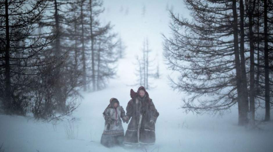 گردش زمستانی زنان روسی