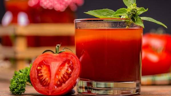 کاهش فشار خون با آب گوجه فرنگی