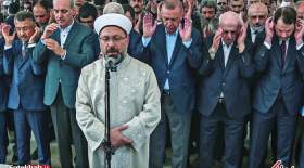 اردوغان برای "مرسی" نماز خواند