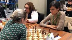 شطرنج باز بی حجاب ایرانی اخراج شد