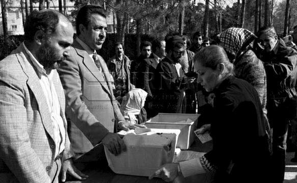 12 فروردین 58 به روایت تصویر
