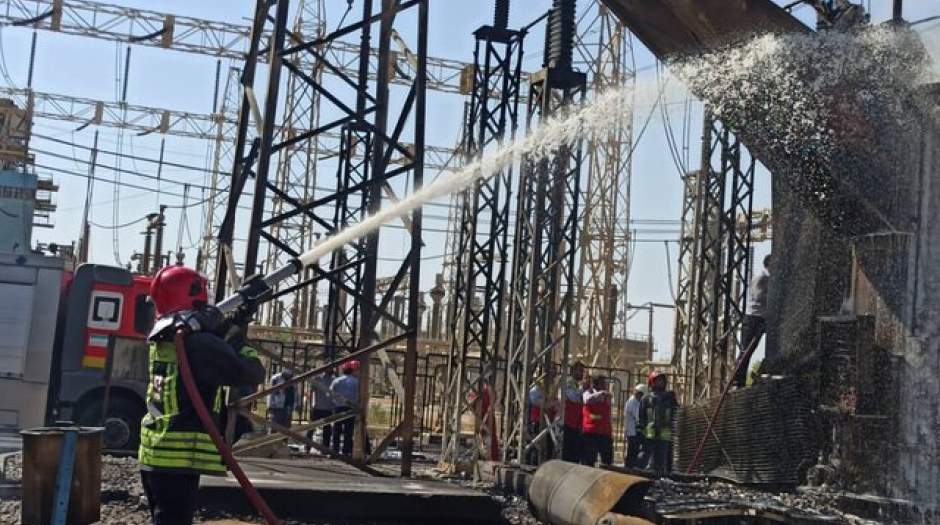 مهار آتش در نیروگاه مدحج اهواز