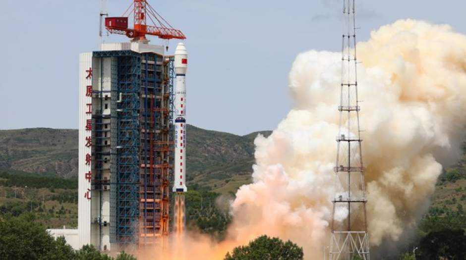 پرتاب نخستین ماهواره مخابراتی چین به فضا