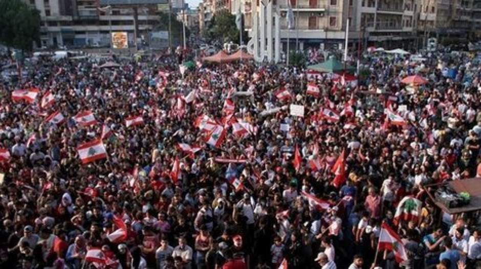 مردم لبنان مقابل پارلمان تظاهرات کردند