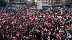 مردم لبنان مقابل پارلمان تظاهرات کردند