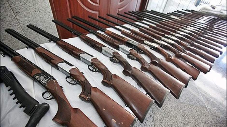کشف ۵۰ قبضه اسلحه قاچاق در کرمانشاه