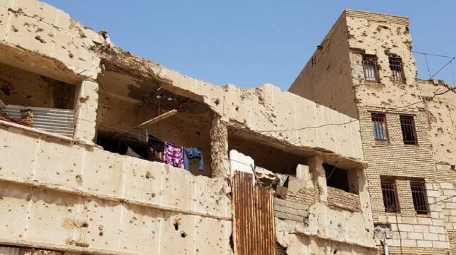 ساختمانی در خرمشهر، سی سال پس از پایان جنگ هشت ساله