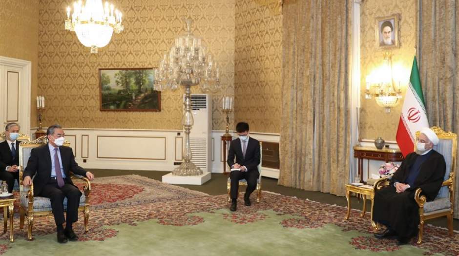 وزیر خارجه چین با روحانی دیدار کرد