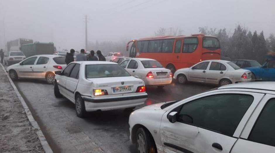 تصادف زنجیره‌ای ۲۰ خودرو در اصفهان