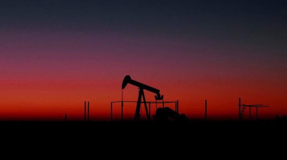 سقوط قیمت نفت خام