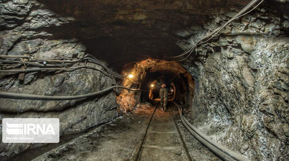 محبوس شدن دو کارگر در معدن زغال سنگ