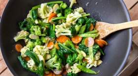 کدام روش پخت سبزیجات مفیدتر است؟