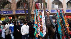کارگران، دستفروشی را ترجیح می‌دهند!