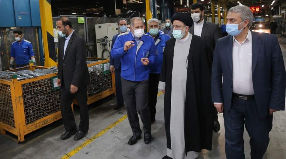هشت دستور رئیسی در بازدید از ایران خودرو