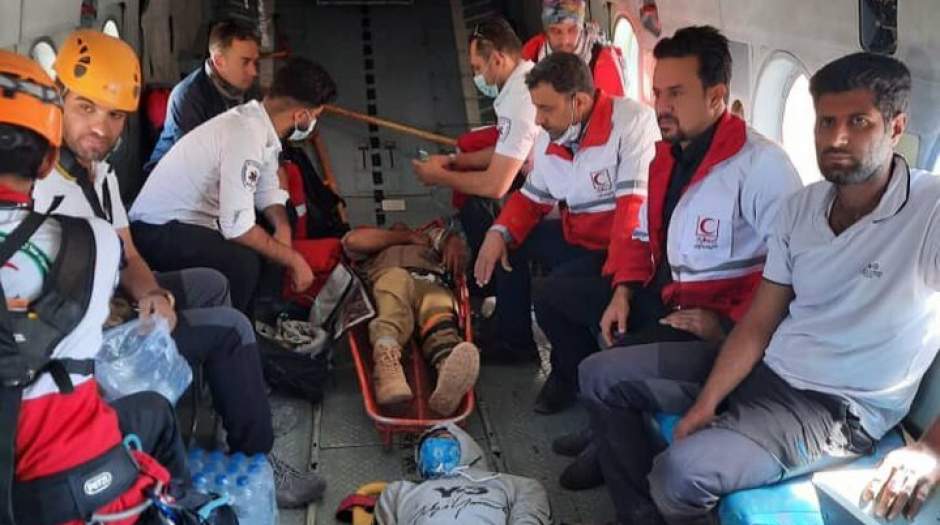 نجات هفت فرد مفقود شده در کوه‌های چترود کرمان