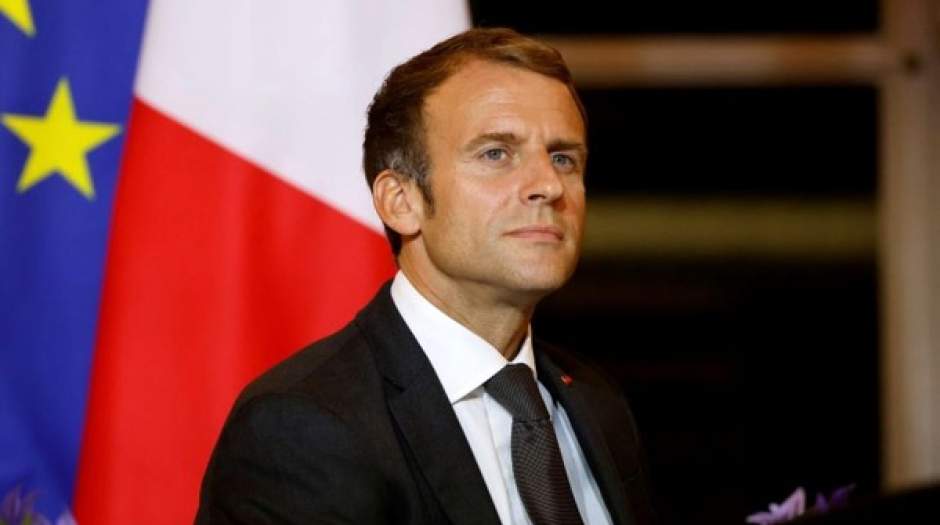 ماکرون پیشنهاد استعفای نخست‌وزیر فرانسه را نپذیرفت