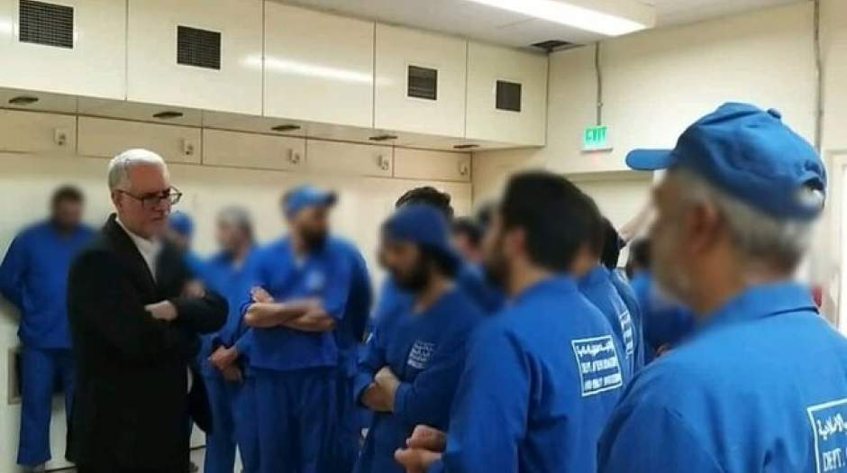دیدار سفیر ایران در دوحه با زندانیان ایرانی زندان مرکزی قطر