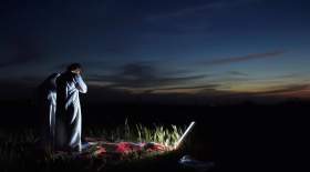 روش خواندن نماز شب اول قبر [نماز وحشت] و نیت و زمان آن
