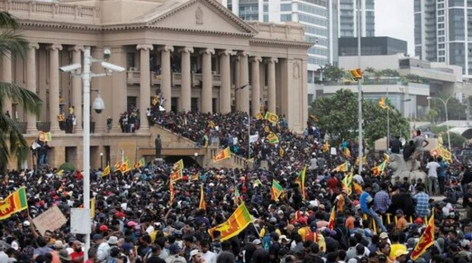 سریلانکا دست به دامن چین شد