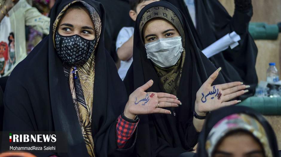 مجید انصاری : ستادهای انتخاباتی اصولگرایان برای جذب کم حجابان ، مسابقه می گذارند 