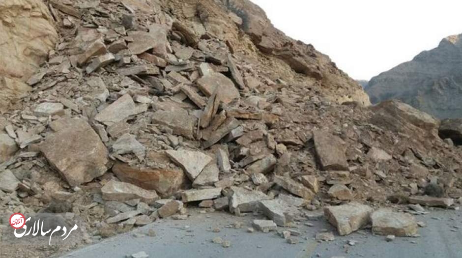| نخستین تصاویر از زلزله ۵‌.۴ ریشتری بندرعباس؛ کوه ریخت!